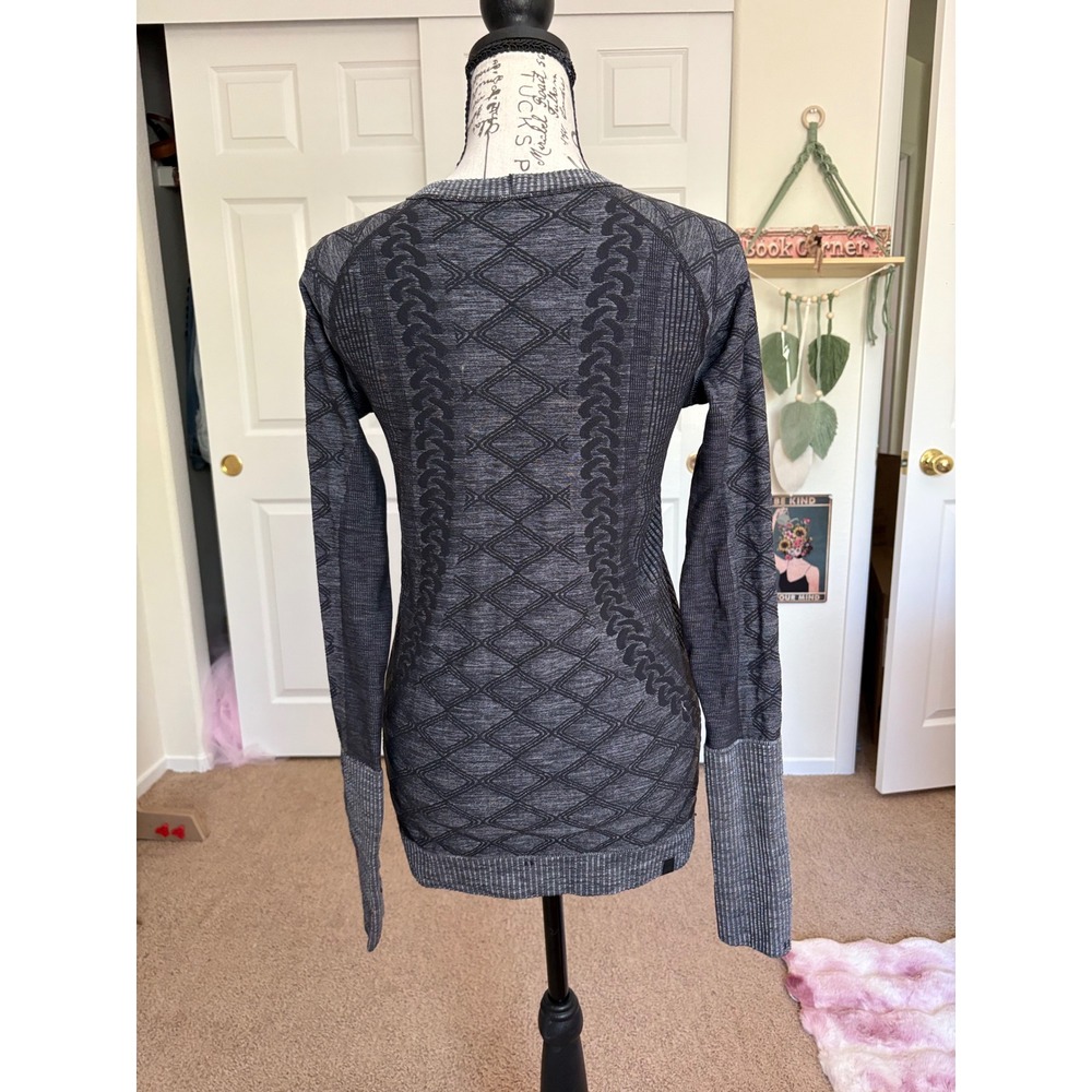 Lululemon Rest Less Pullover Gray Black Geometric Knit Long Sleeve Top Size 10 - Picture 4 of 5